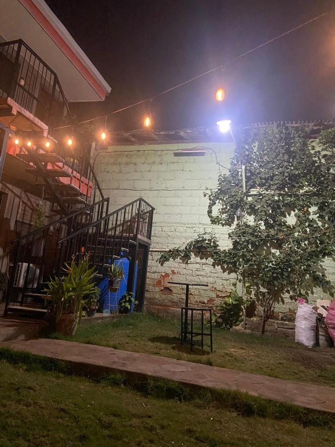 Hostal El Jardin León Buitenkant foto