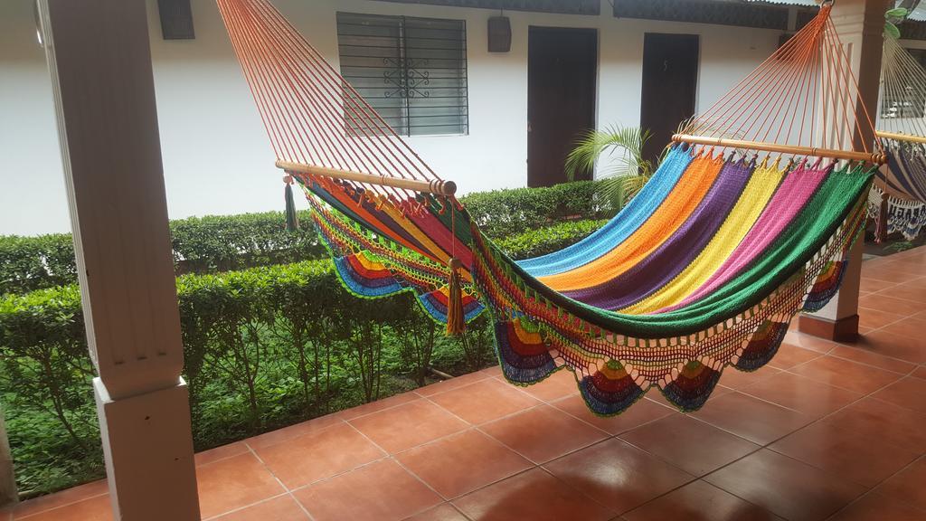 Hostal El Jardin León Buitenkant foto