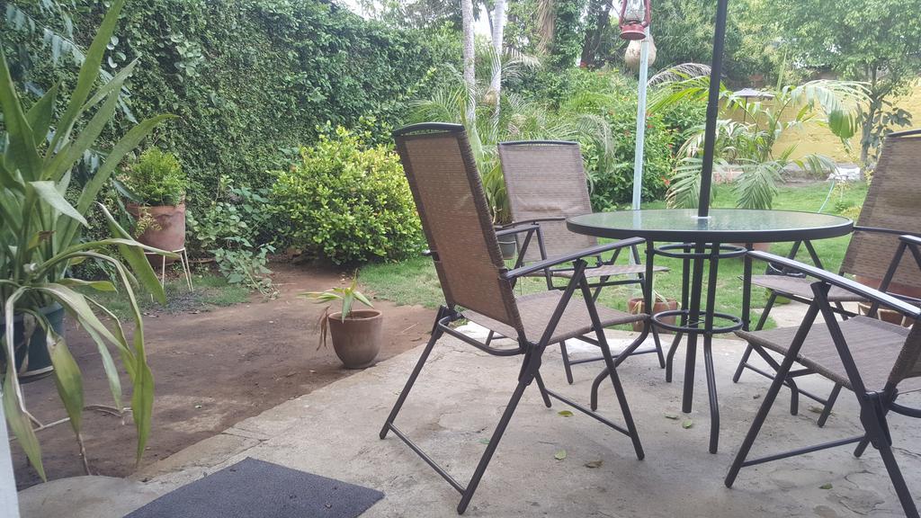 Hostal El Jardin León Buitenkant foto