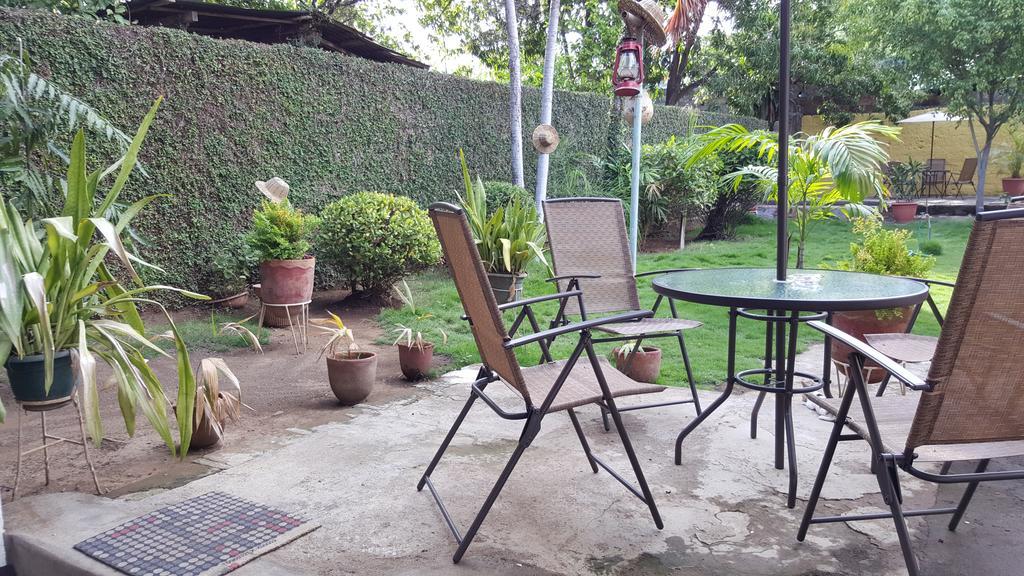 Hostal El Jardin León Buitenkant foto