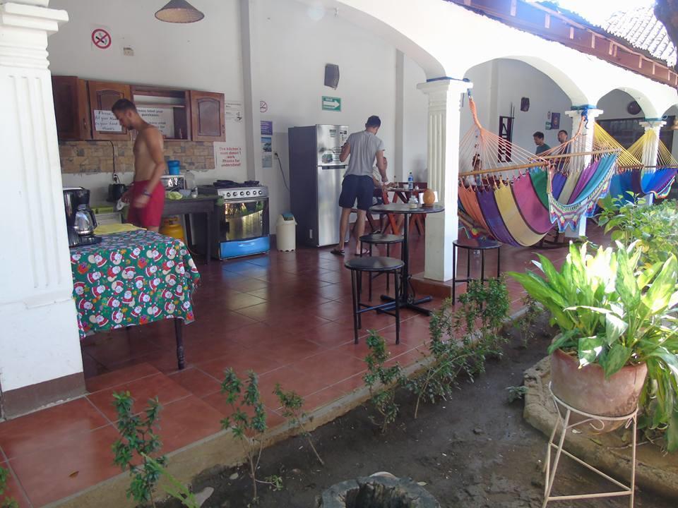 Hostal El Jardin León Buitenkant foto