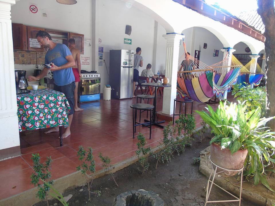 Hostal El Jardin León Buitenkant foto